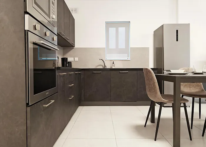 Blue Pearl Apartment *