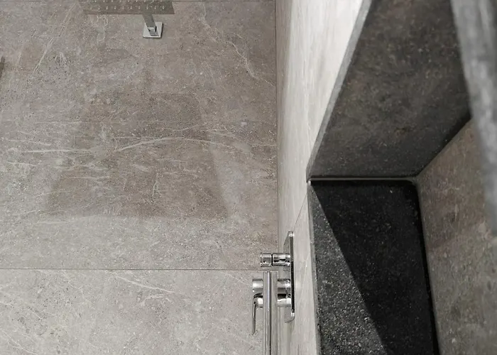 Apartment Blue Pearl *